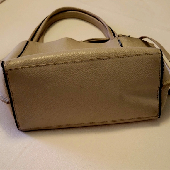 Botkier Soho Satchel off white leather, zipper pocket, detachable shoulder strap - Picture 4 of 4